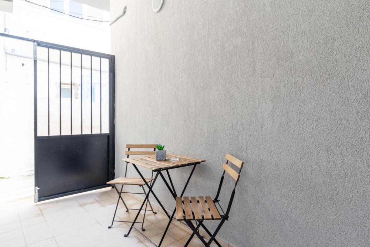 Elegant For Friends & Couples Apartment *