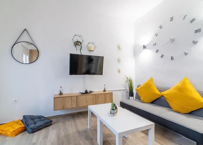 Elegant Apartment For Friends & Couples