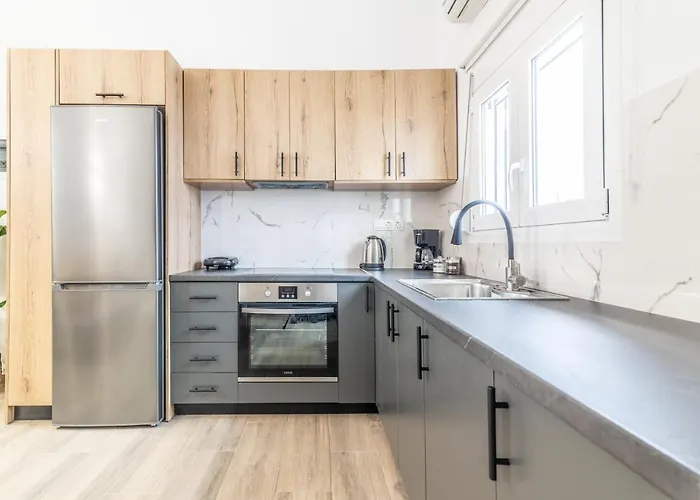 Elegant Apartment For Friends & Couples